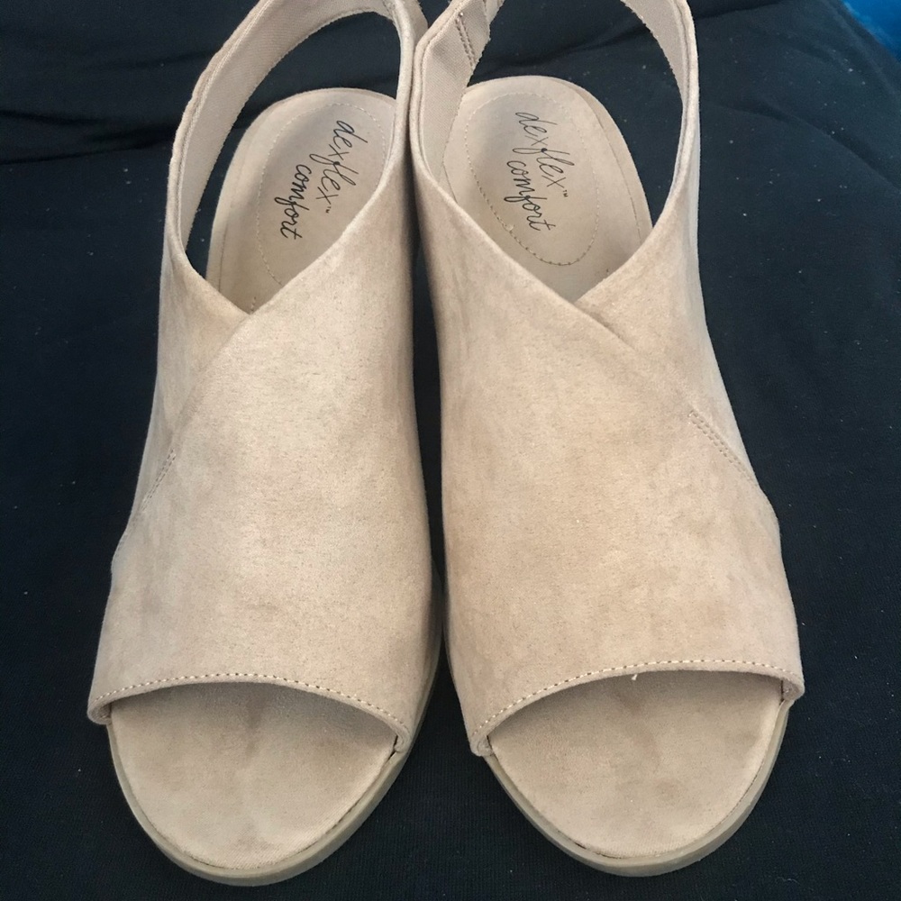 Tan/beige heels
